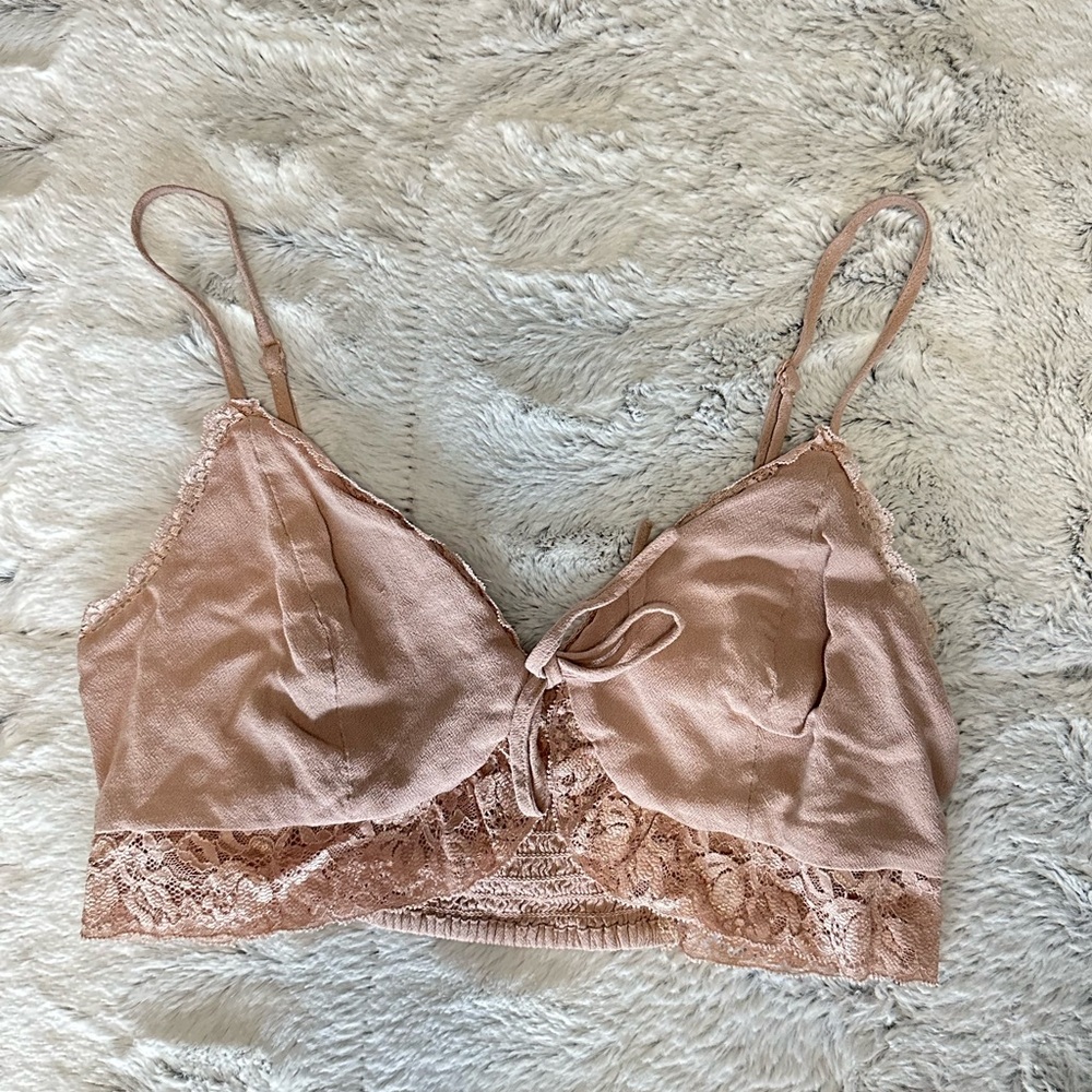 Garage Lacy Top; size small; in blush pink